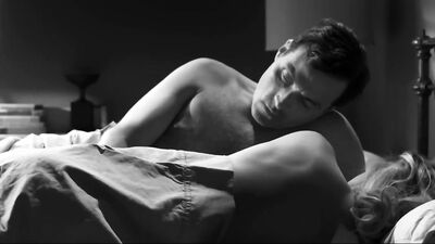 Голая Malin Akerman