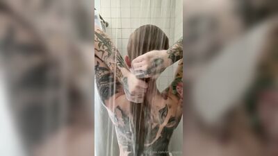 Голая Sad Spice