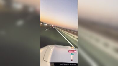 Голая Getinthecar_