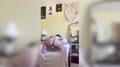 Голая Delilahraige