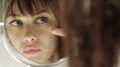 Голая Olga Kurylenko