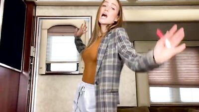 Голая Madison Lintz