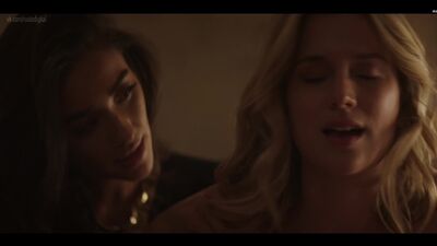 Elizabeth Lail - You S01E01-10 (2018) 1080p Nude? Sexy! Watch Online / Элизабет Лэил - Ты