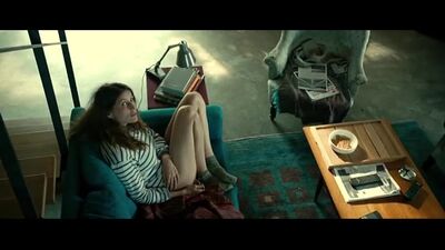 Голая Летиция Каста секс