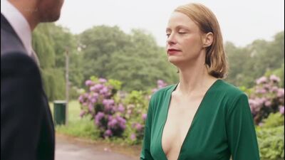 Katharina Marie (M.) Schubert - Zwei (2017) - 720p Watch Online / Катарина М. Шуберт - Двое