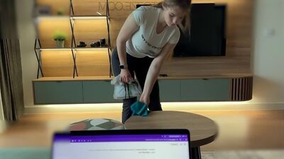 Уборщица решила отполировать член чтобы не уволили #Comatozze