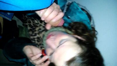 Минет снято на мобильный телефон