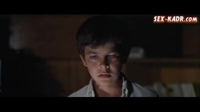 Мальчик впервые увидел голую девушку