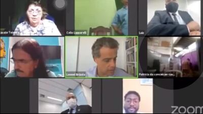 Сескс во время совещания совета в Рио по проблемам питания студентов во время пандемии.