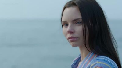 Eline Powell - Siren S2x1 (2019) HD 1080p Nude? Sexy! Watch Online / Элайн Пауэлл - Сирена