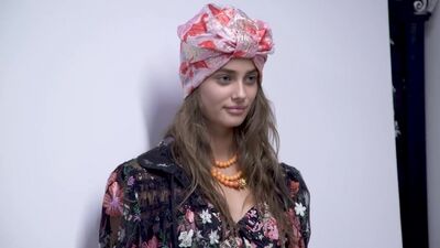 Gigi Hadid, Bella Hadid, and Taylor Hill Backstage at the Anna Sui Spring 2019 Show _ Vogue