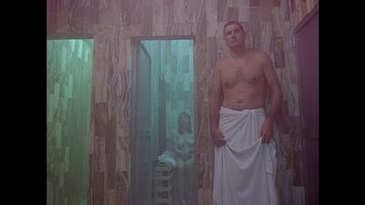 Муж отдал жену толпе мужиков на растерзание Секс сцены из ху