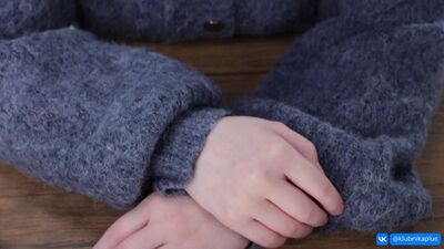 Скромная азиатская девушка застенчиво разделась для тебя.