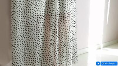 Застенчивая азиатская красавица специально обнажается для тебя.