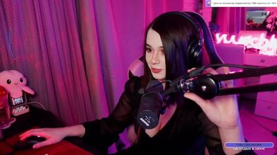 YUUECHKA СПАЛИЛА ГРУДЬ НА СТРИМЕ | ПРЫГАЕТСЯ НА СТРИМЕ [ трясется грудь, юечка, слив, попа, на стриме попу, сиськи, юичка]