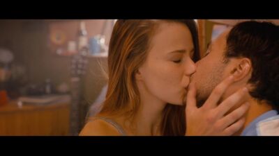 Saskia Rosendahl Nude - Nirgendwo (2016) HD 1080p Watch Online / Саския Розендаль