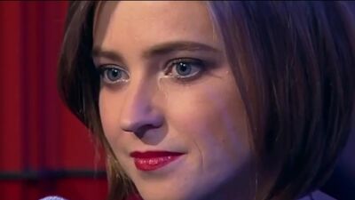 Поклонская играет на рояле Мурку