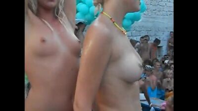 Конкурс мокрых сисек на пати с молодыми русскими девочками, натуральные сиськи не порно секс вписка голые девки