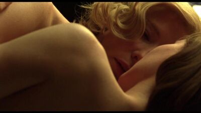 Руни Мара (Rooney Mara) и Кейт Бланшетт (Cate Blanchett) голые в фильме «Кэрол» (2015)