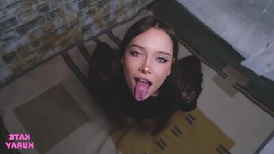 Ахегао косит глаза порно язык