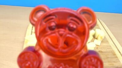 ЖЕЛЕЙНЫЙ МЕДВЕДЬ ВАЛЕРА И МОРОЖЕННОЕ ИЗ КАКТУСА (Новое видео 2019)- для детей