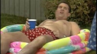 Christina Applegate и ее подпрыгивающие сиськи!