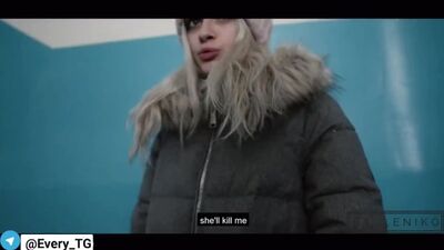 Не сдержалась и дала парню на первом свидании прямо в подъезде