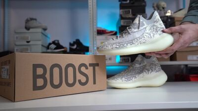 Обзор Adidas Yeezy Boost 380 от Azmshop