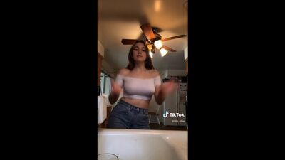 TikTok 18+ соски через одежду