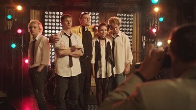 «90-е. Весело и громко»: наша группа