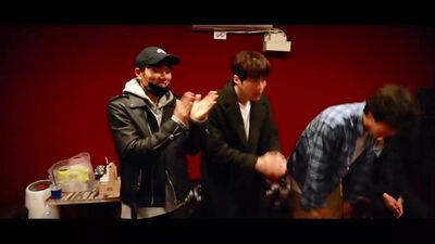 110419 Ли И Гён, Ким Сон Хо и Шин Хён Су на записи ОСТа для сериала "Смех в Вайкики 2"