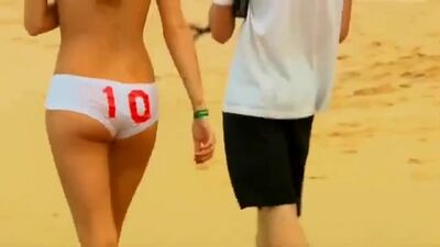 Топлес на пляже