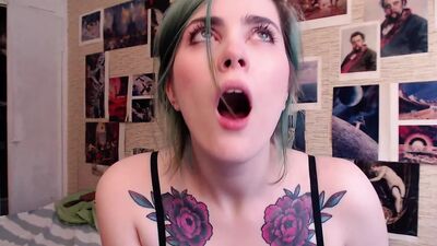 Я потеряла контроль, кончая снова и снова с lovense lush