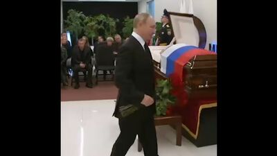 Владимир Путин простился с министром МЧС Евгением Зиничевым