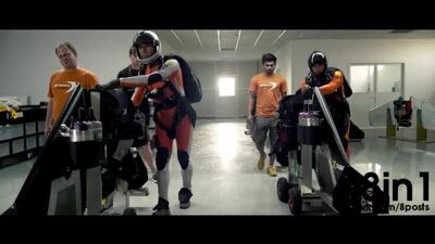 Мужики в ракетных ранцах летают в небе Дубая, ОАЭ, Ив Росси / Jetman Dubai : Young Feathers 4K / Yves Rossy