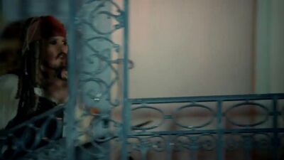 Johnny Depp surprise fans as Captain Jack Sparrow at Disneyland!