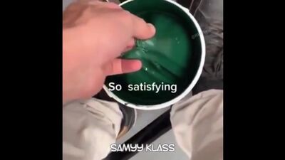 Тоби пизда магуайр залез под краску и сидит