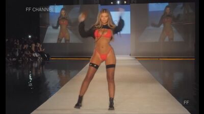 Движ в штанах начался