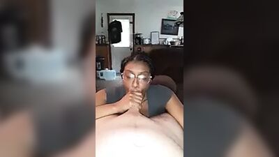 Бабушка отсасывает