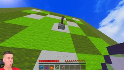 ЛАКИ БЛОК БРАВЛ СТАРС VS ЛАКИБЛОК РОБЛОКС ИЗ БРАВЛСТАРС В МАЙНКРАФТ! НУБ И ПРО!