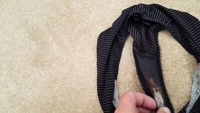 Жены использовали в грязных трусиках