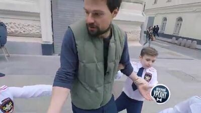 ШОК! Данилу Козловского задержали в центре Москвы за чтение Шекспира! Вечерний Ургант