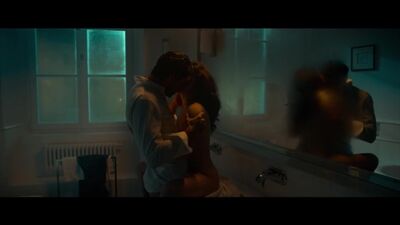 Анна Мария Секлуцка(Anna Maria Sieklucka) голая грудь секс в фильме 365 дней(Польша,2020)