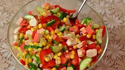 Ешь и не можешь остановиться. Салат с крабовыми палочками.