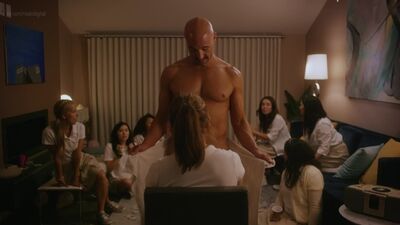 Jess Gabor - Hot Seat (2017) HD 1080p Nude? Sexy! Watch Online / Джесс Габор - Горячее место