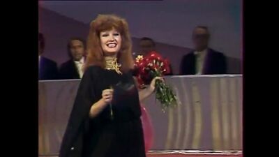Алла Пугачёва - Звёздное Лето (Я так хочу, чтобы лето не кончалось, Песня-79)