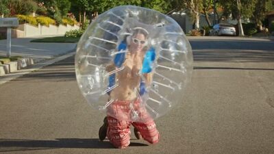 Уитни Каммингс - Нам всем конец / Whitney Cummings - How It Ends ( 2021 )