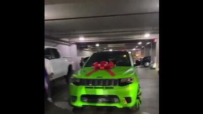 Gucci Mane подарил Pooh Shiesty зелёный внедорожник Jeep Trackhawk