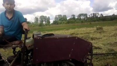 Самодельный пресс-подборщик.