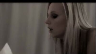 Девушка отстрапонила мужика...!